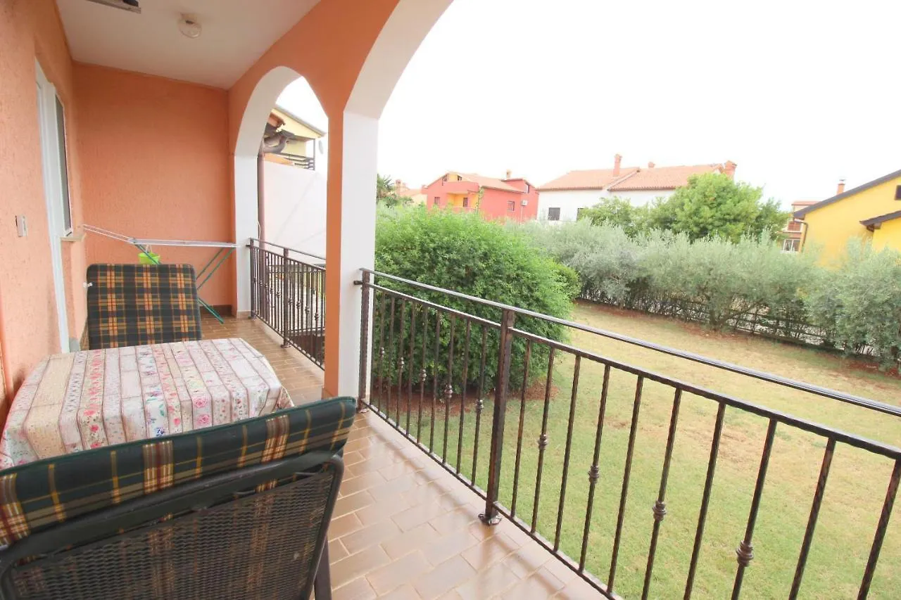 Irena Ap4 Apartment Novigrad  Croatia